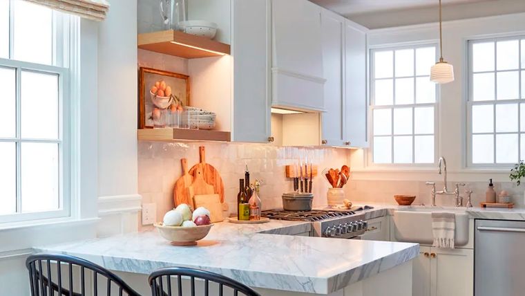 Una cocina chica nunca debería ser una limitación.&nbsp; Foto:&nbsp;&nbsp;Thecla Glueck Design/Allen J. Mort Photography