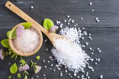 Tres tips para reducir el consumo de sal sin dejar de lado el sabor