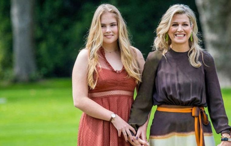 La princesa Amalia y Máxima Zorreguieta
