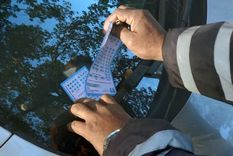 El estacionamiento medido le dice chau al papel. Foto: ALF PONCE MERCADO / MDZ