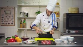 Cómo preparar conejo al vino rosado, una receta fácil con un toque sofisticado Cómo preparar conejo al vino rosado, una receta fácil con un toque sofisticado