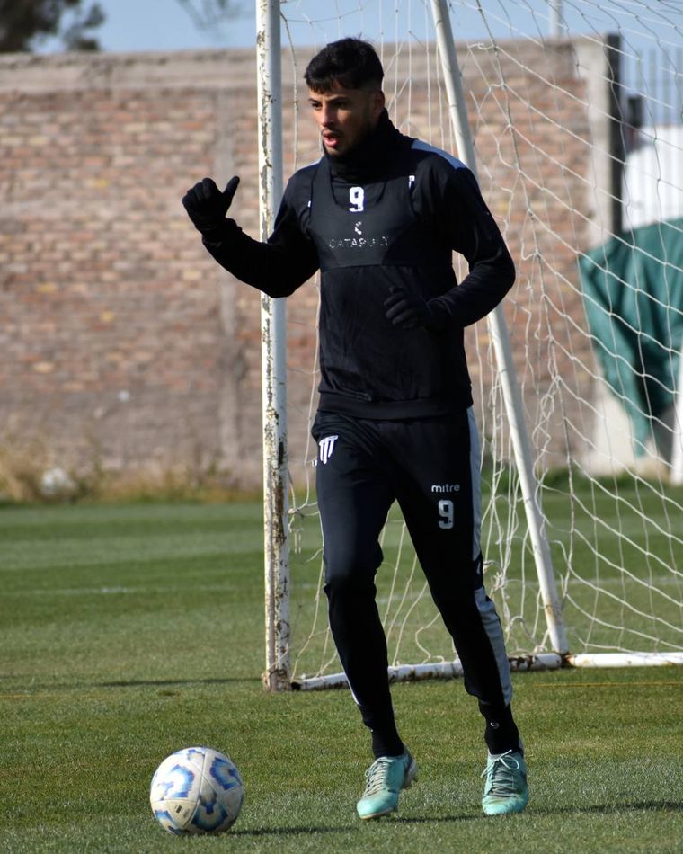 Nicolás Ferreyra, delantero titular y figura de Gimnasia. Nicolás Ferreyra, delantero titular y figura de Gimnasia. 