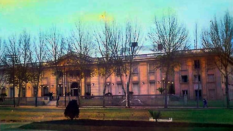 Hotel Plaza, frente de la plaza Independencia de Mendoza, inaugurado en 1926. Fuente: Mendoza Antigua.