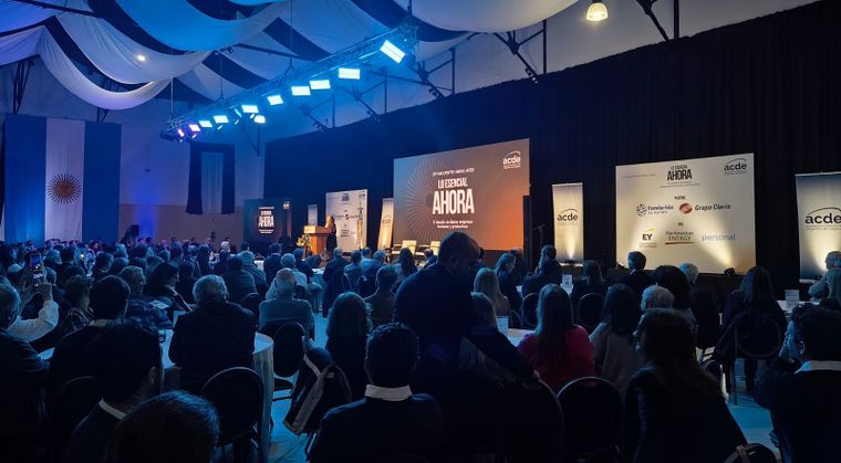 El 29° Encuentro Anual de la Asociación Cristiana de Dirigentes de Empresa (ACDE), que reunió a más de 700 asistentes en Buenos Aires. El 29° Encuentro Anual de la Asociación Cristiana de Dirigentes de Empresa (ACDE), que reunió a más de 700 asistentes en Buenos Aires.