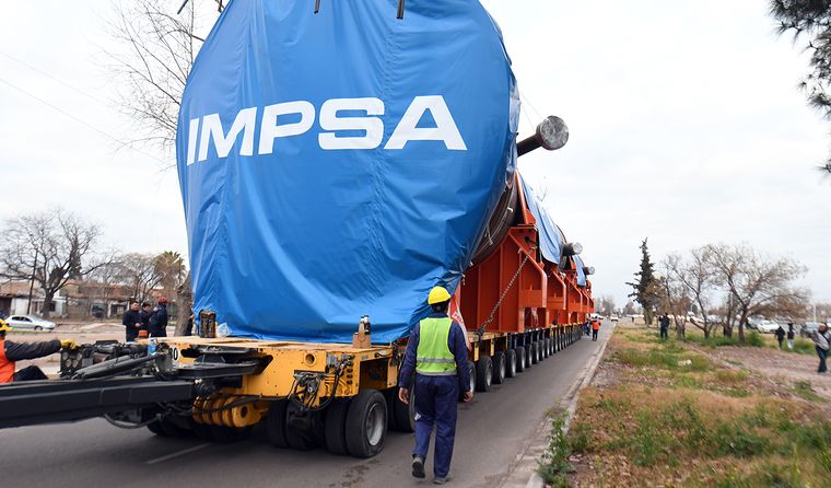 El reactor de IMPSA quedó detenido en el Acceso Sur.&nbsp;