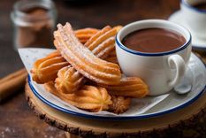 Los churros son una costumbre en cada fiesta patria de la Argentina.