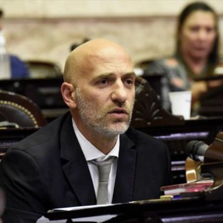 El diputado nacional Emiliano Yacobitti mantuvo un tenso cruce en vivo con la periodista Guadalupe Vázquez