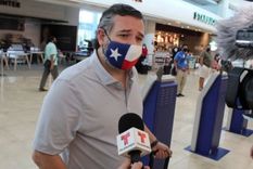 Cruz regresó a Estados Unidos tras recibir fuertes críticas por su viaje en medio de la crisis del estado que representa. Foto: REUTERS