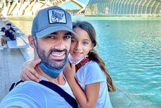 Alaïa compartió un momento cómplice con su padre Toni Costa donde contó cual fue la penitencia que le dio el cura en su primera confesión.