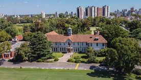 El St. Georges College de Quilmes, una de las escuelas privadas más exclusivas del país. El St. Georges College de Quilmes, una de las escuelas privadas más exclusivas del país.
