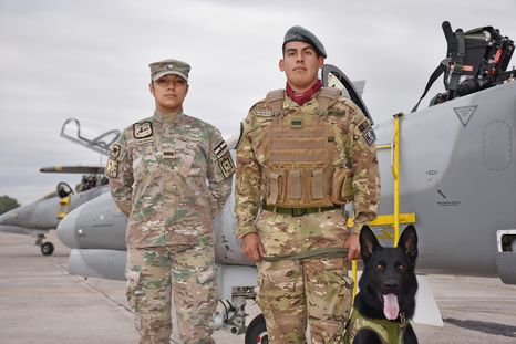 Cómo ser soldado de la Brigada Aérea de Mendoza. Cómo ser soldado de la Brigada Aérea de Mendoza.