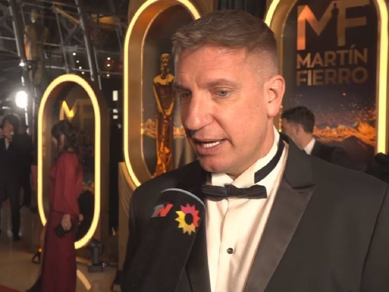Maxi López atendió a los medios de comunicación y confirmó el diálogo directo con el conductor. Maxi López atendió a los medios de comunicación y confirmó el diálogo directo con el conductor.