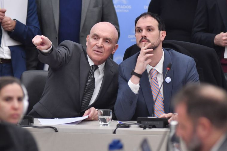 Espert mantiene un duro enfrentamiento con la oposición. Foto: Noticias Argentinas Espert mantiene un duro enfrentamiento con la oposición. Foto: Noticias Argentinas
