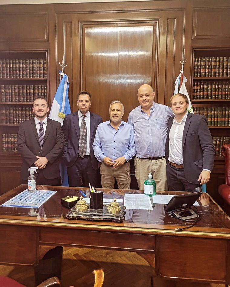 Lucas Clark, Christian Nieto, Alfredo Cornejo, Pablo Hortal y Mariano Finkelstein. 