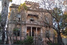 un edificio historico con una funcion social clave, en peligro por el avance del distrito del vino