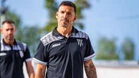 Ariel Broggi, DT del Lobo, tuvo una llamativa autocrítica luego del 0-1 ante San Lorenzo en el Legrotaglie. Ariel Broggi, DT del Lobo, tuvo una llamativa autocrítica luego del 0-1 ante San Lorenzo en el Legrotaglie.