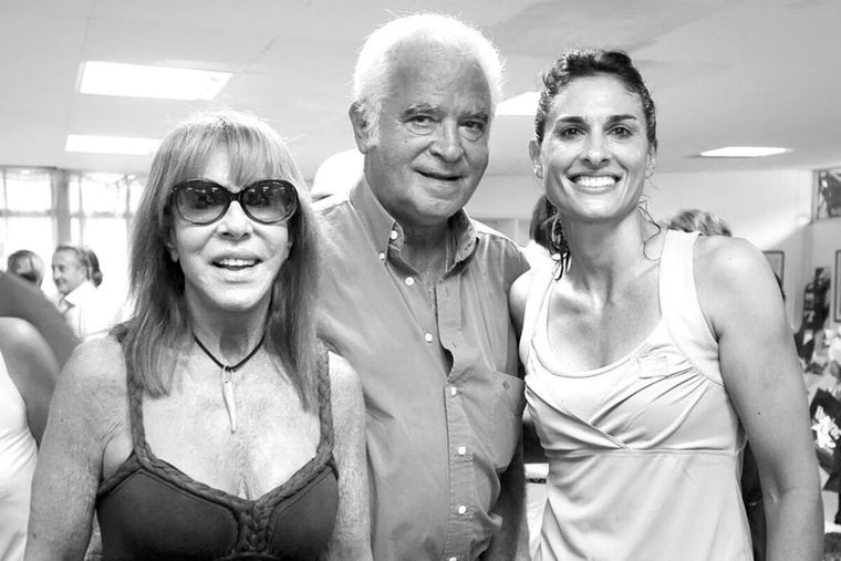 Gaby junto a sus padres, Beatriz y Osvaldo Foto: Eduardo Puppo