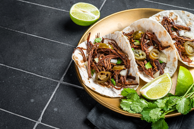 MDZol | Aunque se puede disfrutar en cualquier ocasión, la barbacoa de borrego es especialmente popular en celebraciones, fines de semana y festividades, convirtiéndose en un símbolo de reunión familiar y convivencia.