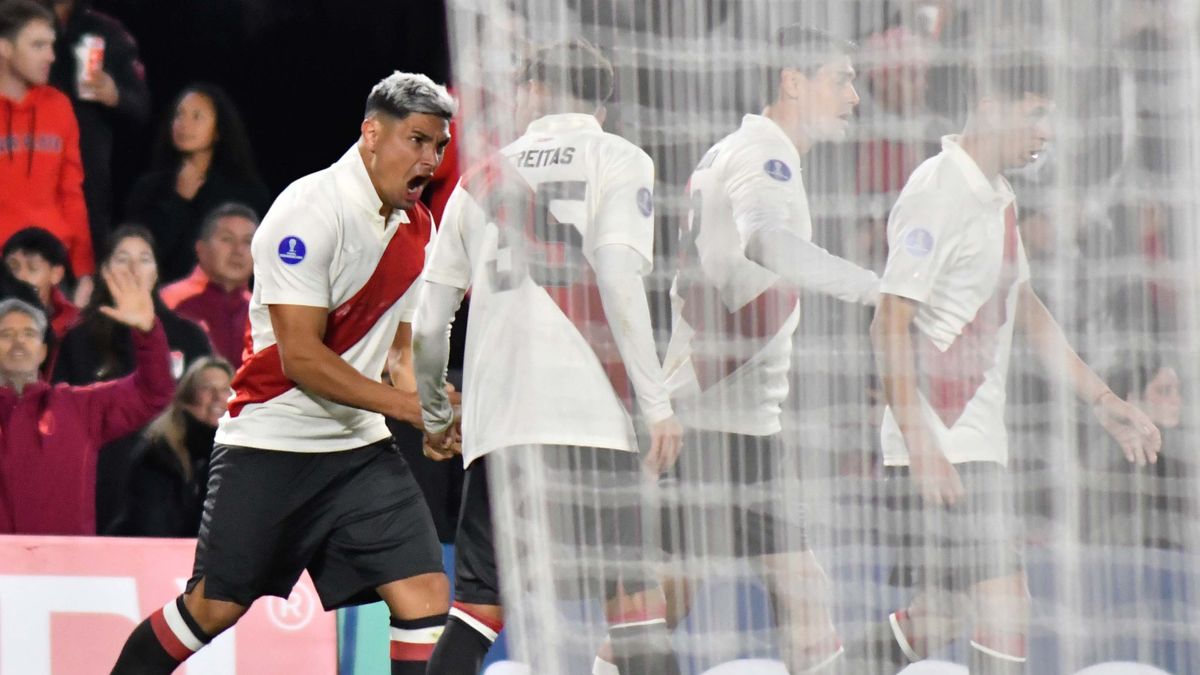 En vivo: River golea 3-0 a Blooming y se clasifica primero de su grupo en la Sudamericana