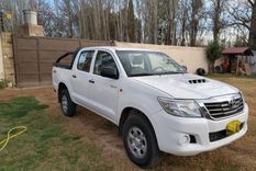 el usado del dia: toyota hilux 2015
