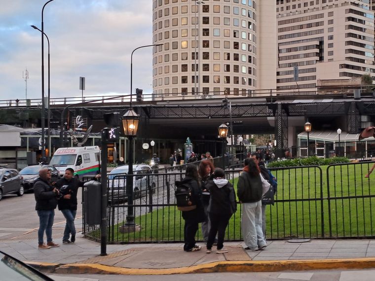 Rosalía desembarcó en Buenos Aires para cumplir con sus cuatro fechas programadas.