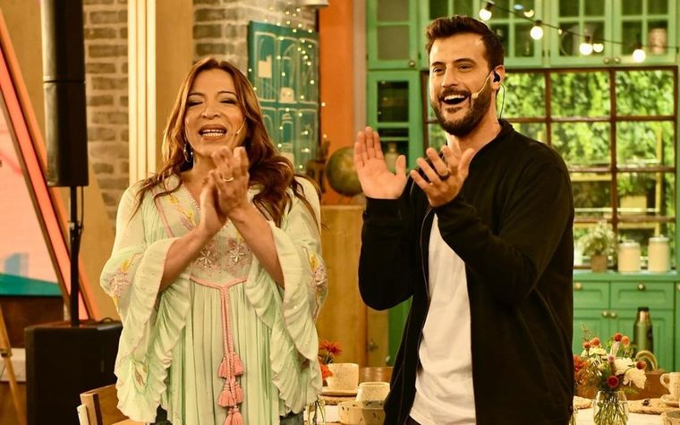 Lizy Tagliani y Diego Leuco conducen La Peña de Morfi actualmente.