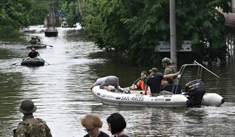 presa Ucrania evacuados La guerra en Ucrania provoca daños ambientales. Foto: Efe.
