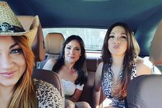 Lissa Vera en compañía del resto de las Bandana