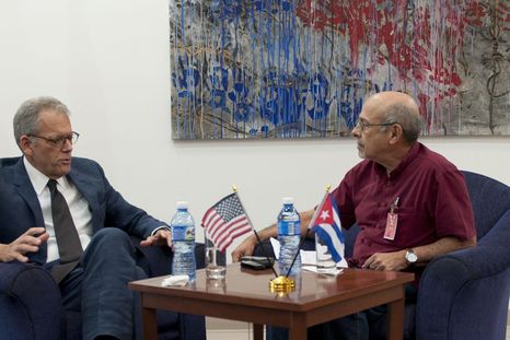 Son los cubanos los que han de cambiar a Cuba