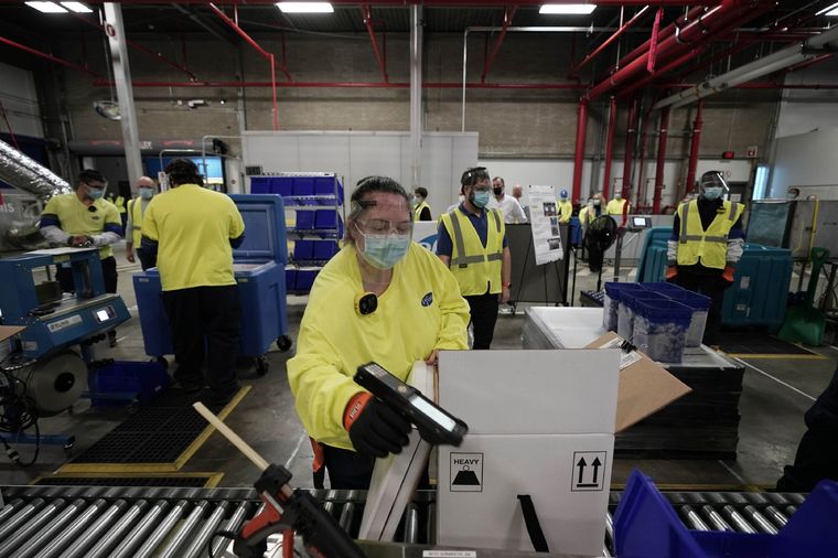 Los países productores de vacunas ralentizan la fabricación de vacunas contra el covid Foto: Télam