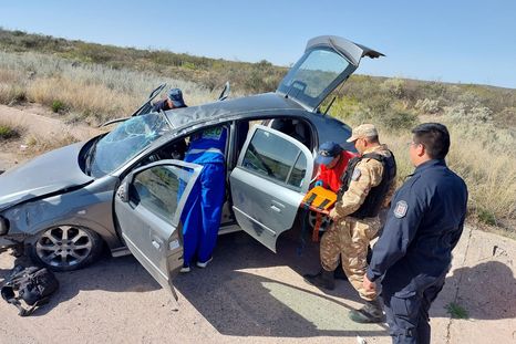Brutal accidente en San Carlos: volcó y hay cuatro heridos graves