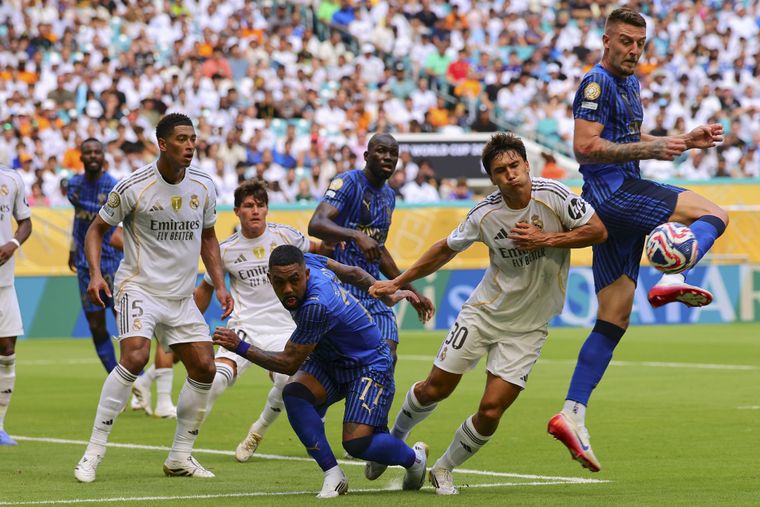 Real Madrid empató en su debut en el Mundial de Clubes ante Al-Hilal.