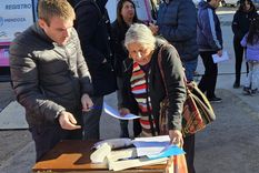 La intención es ofrecer a los ciudadanos de esas zonas la posibilidad de tramitar su documentación sin tener que trasladarse. Foto: Prensa Municipalidad de Las Heras