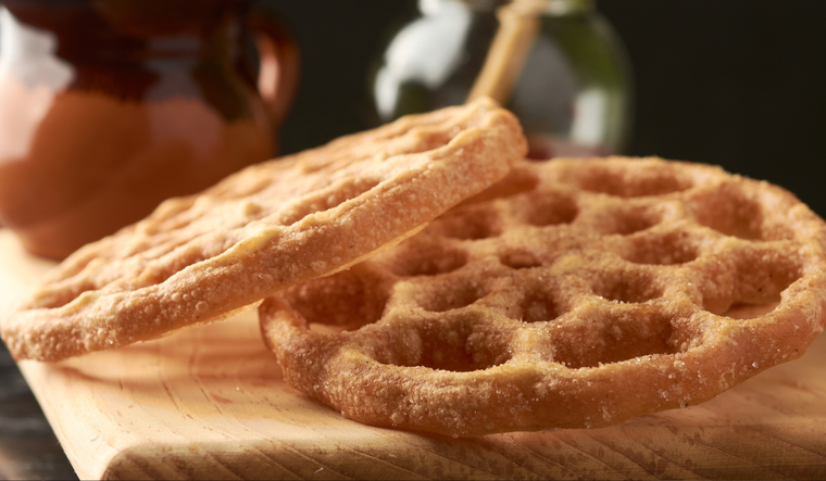 La receta de bu&ntilde;uelos mexicanos suele pasarse de abuelas a nietos, manteniendo viva una costumbre familiar que combina el sabor dulce con el valor de la convivencia.