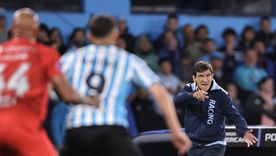 Gustavo Costas elogió a su delantero goleador tras el triunfo de local. Foto: EFE Gustavo Costas elogió a su delantero goleador tras el triunfo de local. Foto: EFE