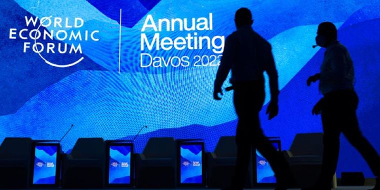 El Foro Económico Mundial de la villa alpina suiza espera con ansiedad a Javier Milei, el nuevo fenómeno político mundial, que puede acercar a los mercados globales a una economía mediana como la Argentina. Foto: EFE