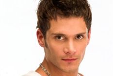 Sin senos no hay paraíso