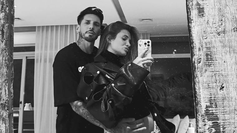 La decisión de la pareja que cautivó las redes. Créditos: Instagram / camihoms