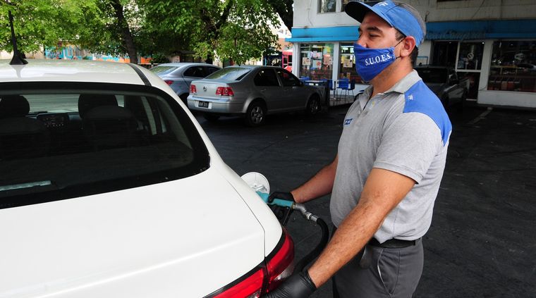 YPF subió otra vez el precio de sus combustibles a partir de este martes Foto: ALF PONCE MERCADO / MDZ