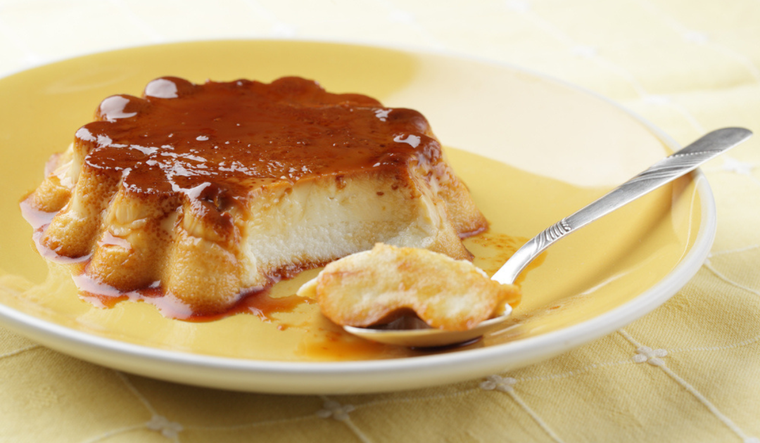 El encanto del coco: receta tradicional de flan de coco Foto: Shutterstock