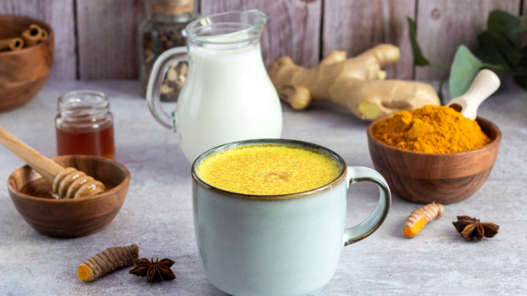 El elixir perfecto: receta de leche dorada antiinflamatoria.