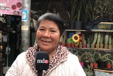 Margarita se dedica a la venta de flores desde hace 40 años