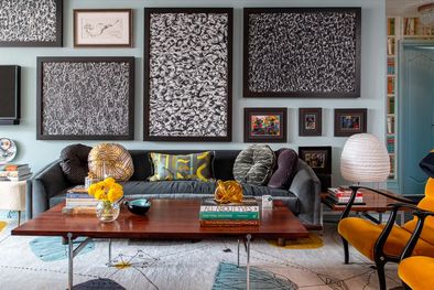 MDZol | Si bien los muebles y accesorios decorativos retro, vintage y antiguos aportan carácter e interés a los interiores, sus significados son diferentes. Foto: James Yarosh Associates Fotografía: Patricia Burke