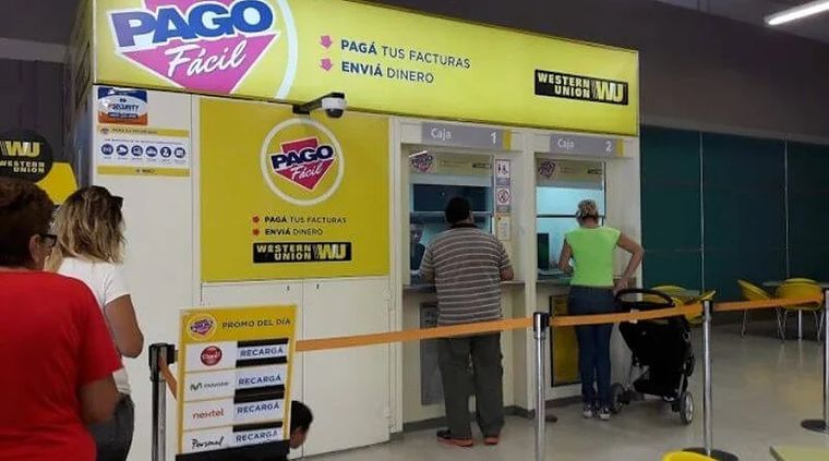 Los delincuentes hicieron un boquete en el techo