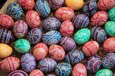 MDZol | Los huevos representan la vida y el renacimiento, y la tradición de decorarlos se remonta a la Edad Media. Foto: BBC