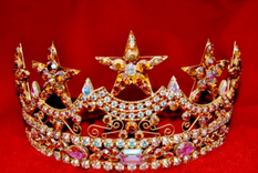 Las tiaras son uno de los accesorios más elegantes de las casas reales. Foto: Pixabay - pixabay.com