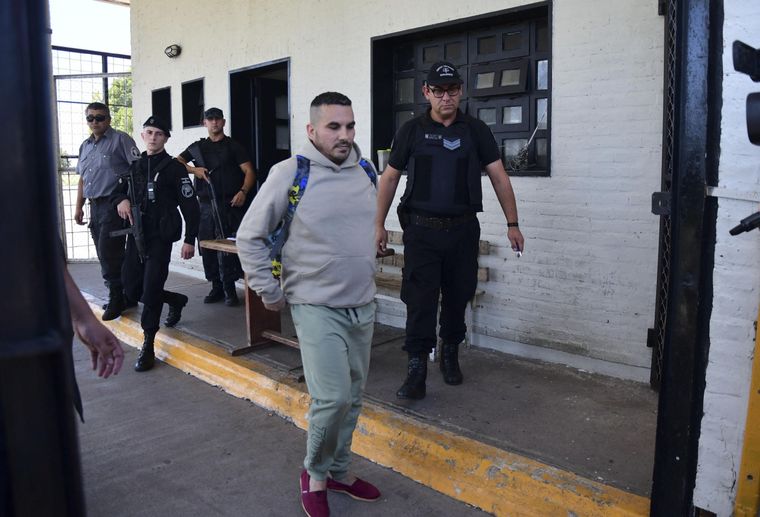 Fabián Tablado mató de 113 puñaladas a Carolina Aló. Ahora tiene novia y quiere ir a vivir con ella y sus padres.