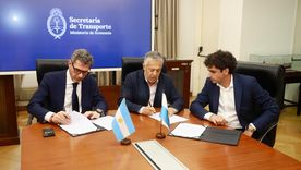 Cornejo y Pierrini firmaron la cesión de las obras para extender el ferrocarril.&nbsp;