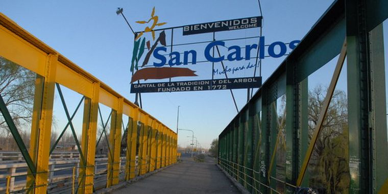 Ingreso a San Carlos.