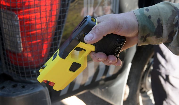 El Gobierno de Mendoza compró 130 pistolas Taser. Foto: ALF PONCE MERCADO / MDZ